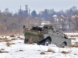 Управление БРДМ. Тест-драйв бронемашины - Подарки в Москве, подарочные сертификаты | интернет-магазин подарков с доставкой