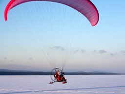 Ознакомительный полет на паралете - Подарки в Москве, подарочные сертификаты | интернет-магазин подарков с доставкой