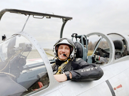 Полет на истребителе Л-29 - Подарки в Москве, подарочные сертификаты | интернет-магазин подарков с доставкой
