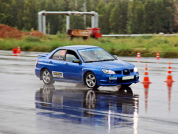 Курс контраварийного вождения - Подарки в Москве, подарочные сертификаты | интернет-магазин подарков с доставкой